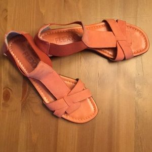 Women’s wedge sandals